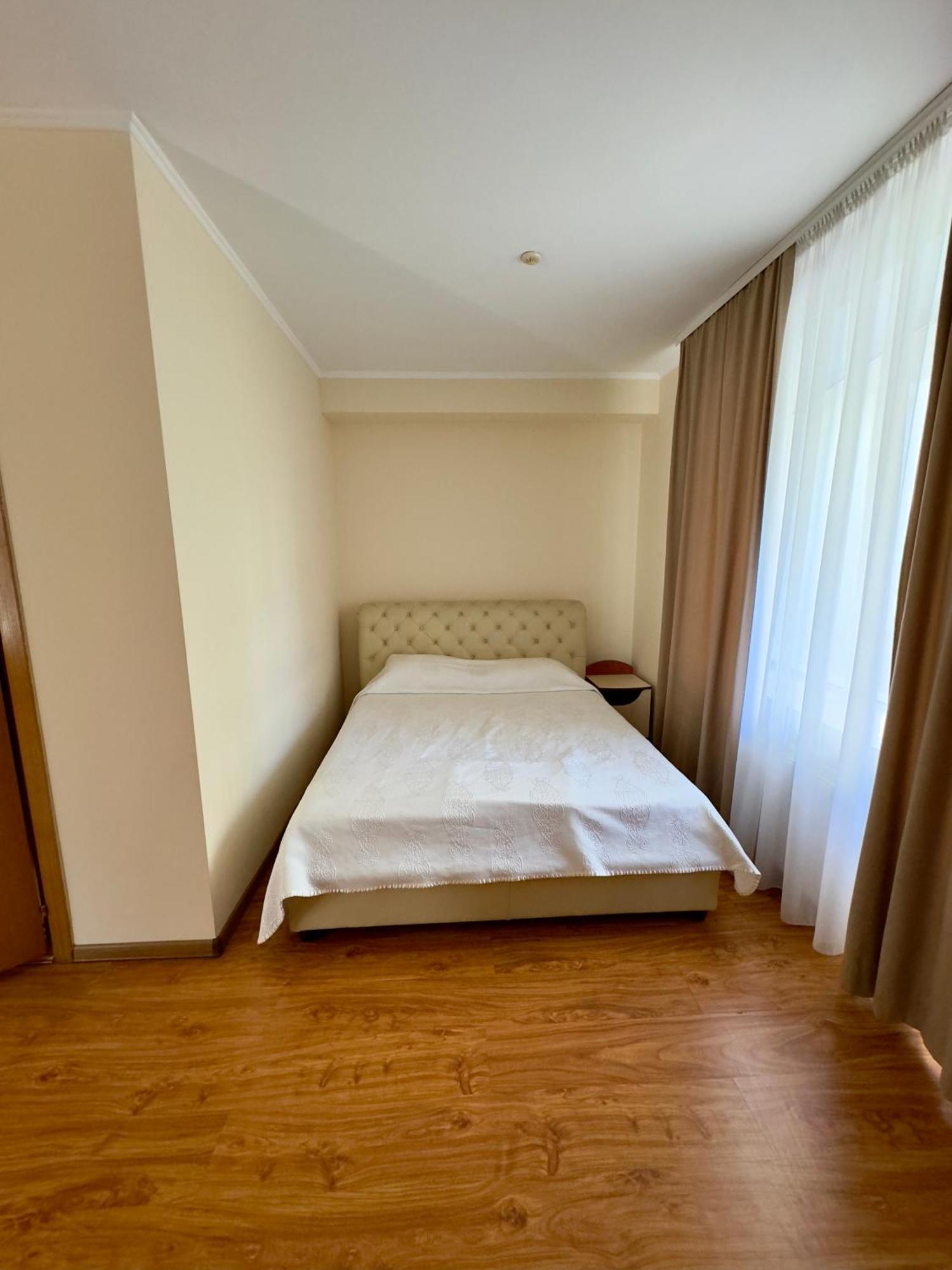 Villa Arus Chisinau Luaran gambar