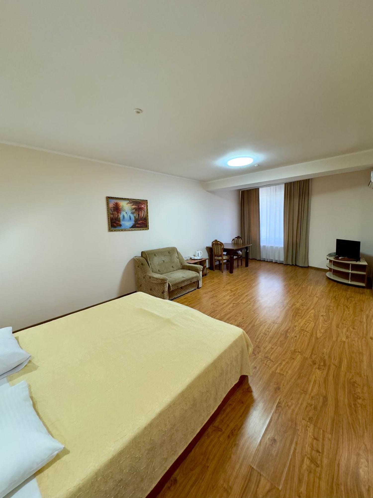 Villa Arus Chisinau Luaran gambar
